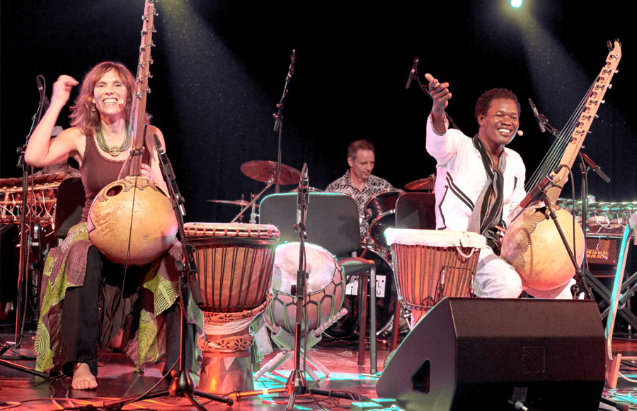 bands-bild-neu Konzerte, Events sowie Band buchen mit und von Djembe Drumming Braunschweig